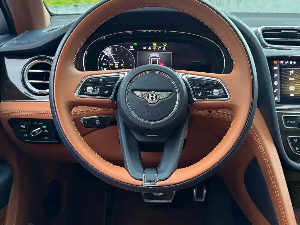 Bentley Bentayga PHEV — миниатюра 20