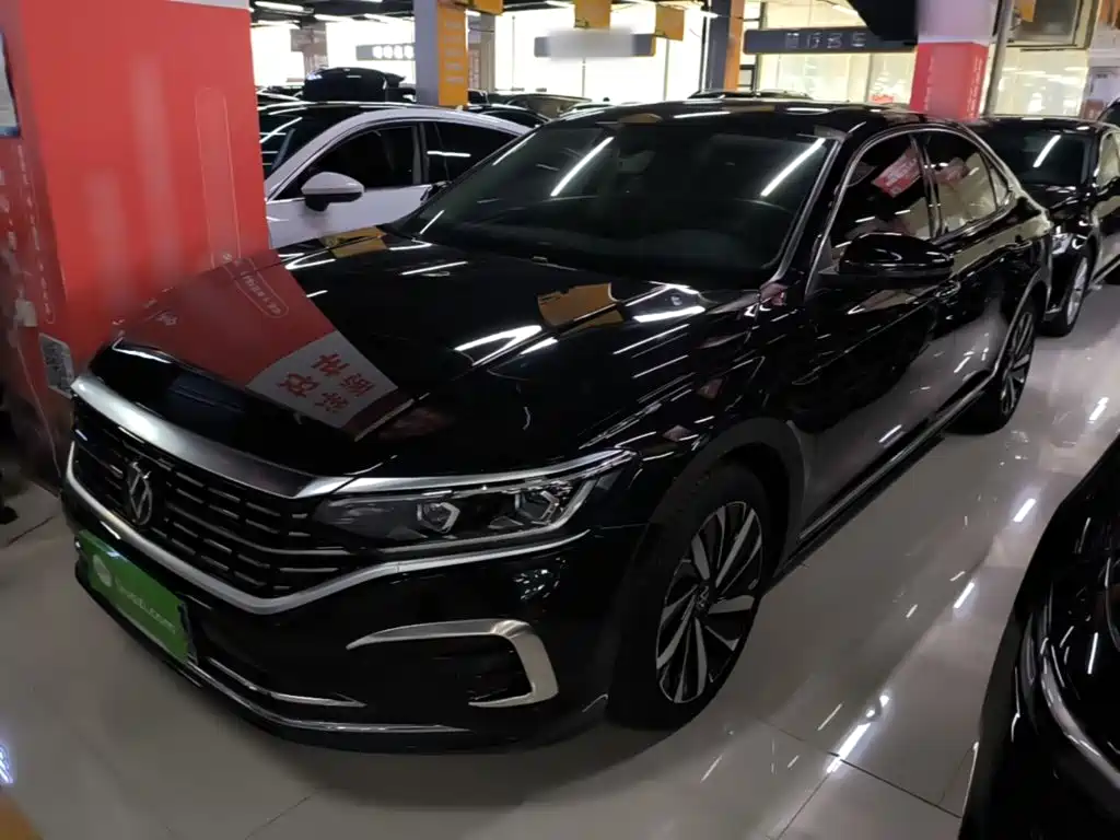 Volkswagen Passat 2023 Facelift 330TSI Luxury Edition