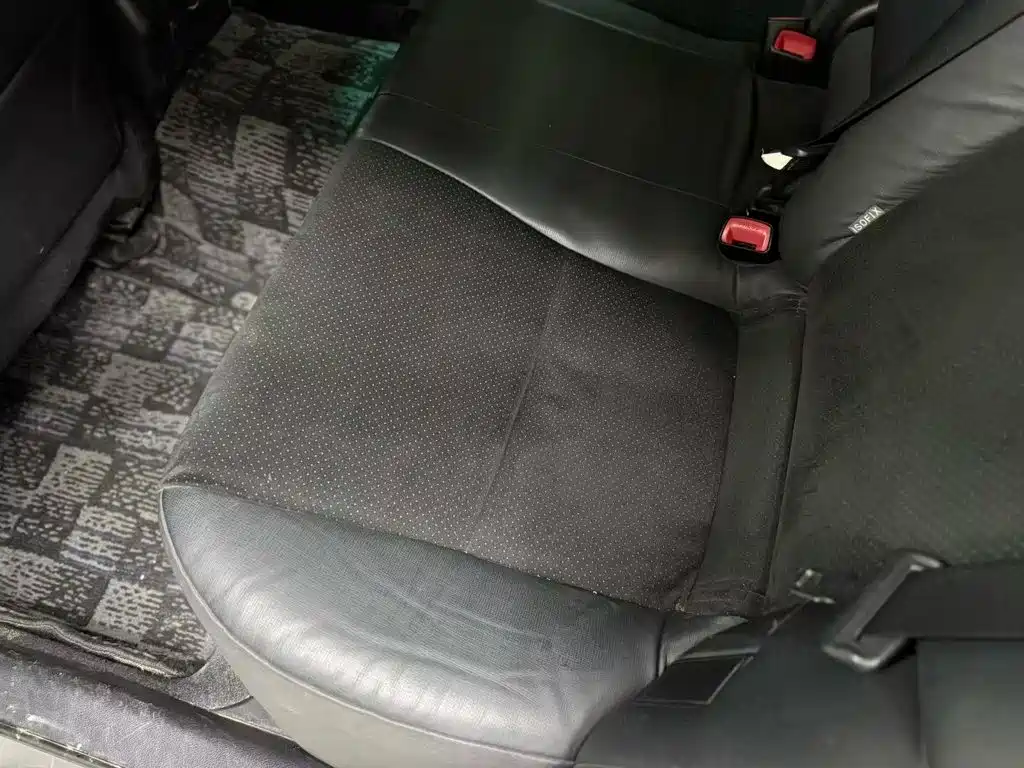 Toyota Reiz — миниатюра 5