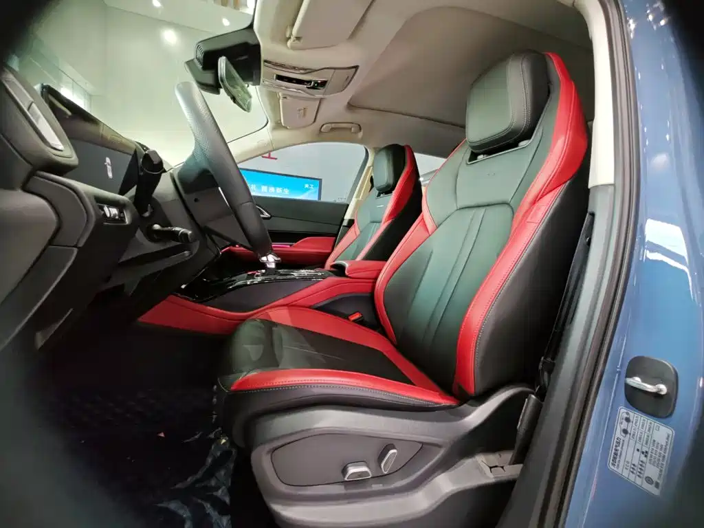 Hongqi Hongqi HS3 — миниатюра 7