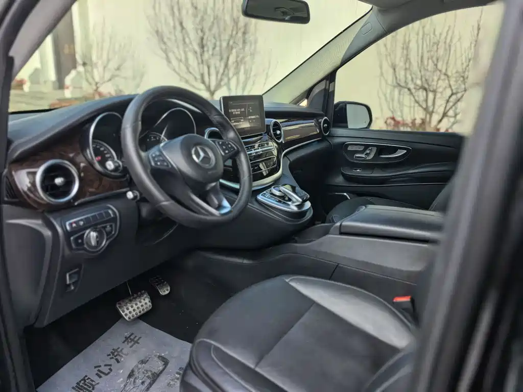 MERCEDES-BENZ V CLASS