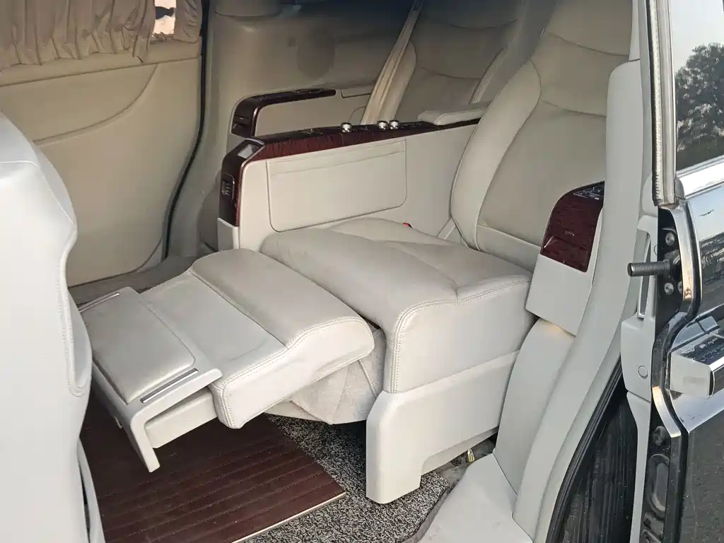 Luxgen MASTER CEO 2013 2.2T Executive