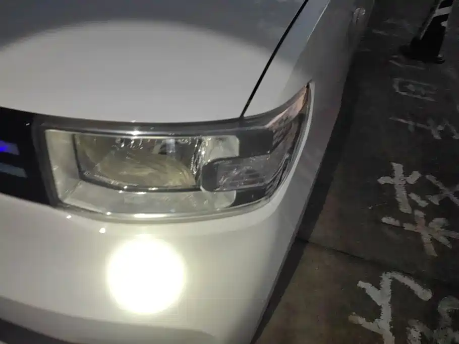 Wuling MINIEV — миниатюра 5