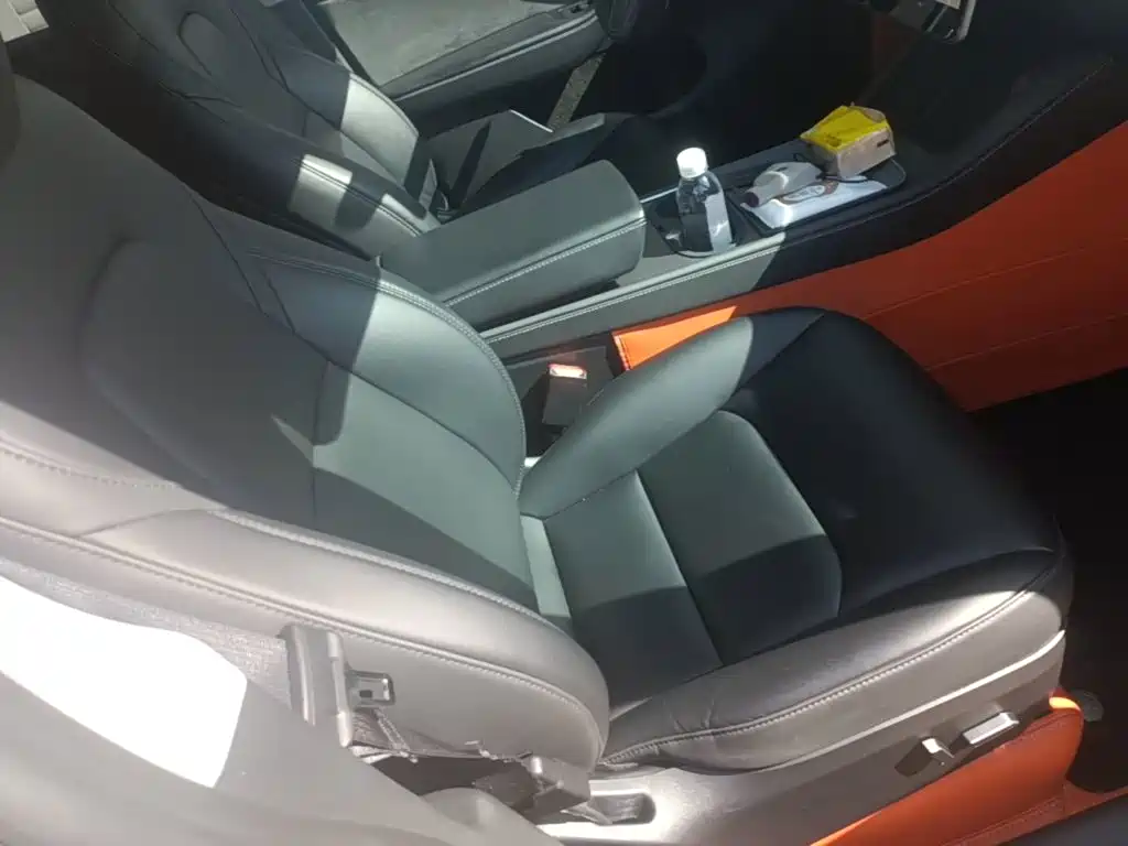 Tesla Model Y — миниатюра 25