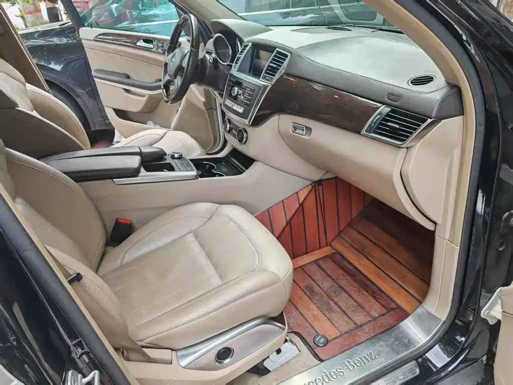 Mercedes-Benz GL-Class — миниатюра 8