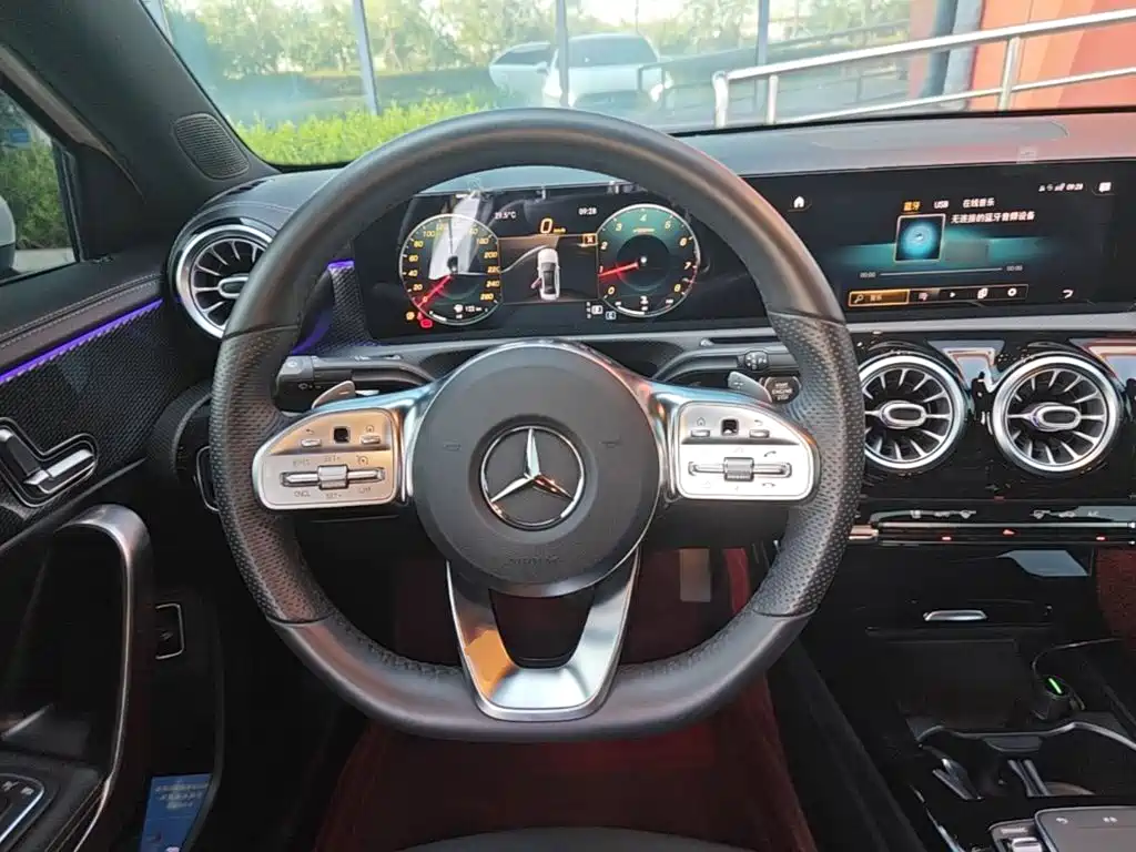 Mercedes-Benz A-Class — миниатюра 11