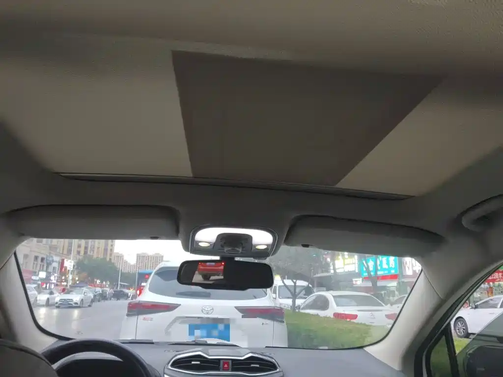 BYD Yuan — миниатюра 14