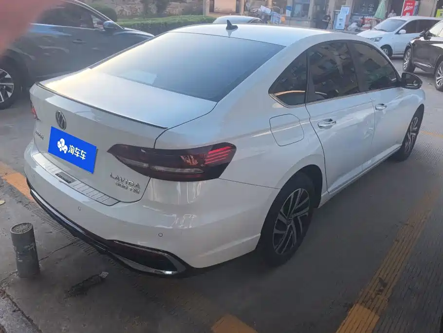 Volkswagen Lavida — миниатюра 3