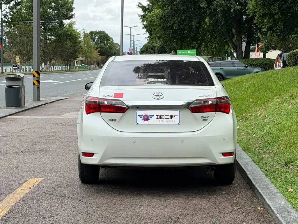 Toyota Corolla — миниатюра 5