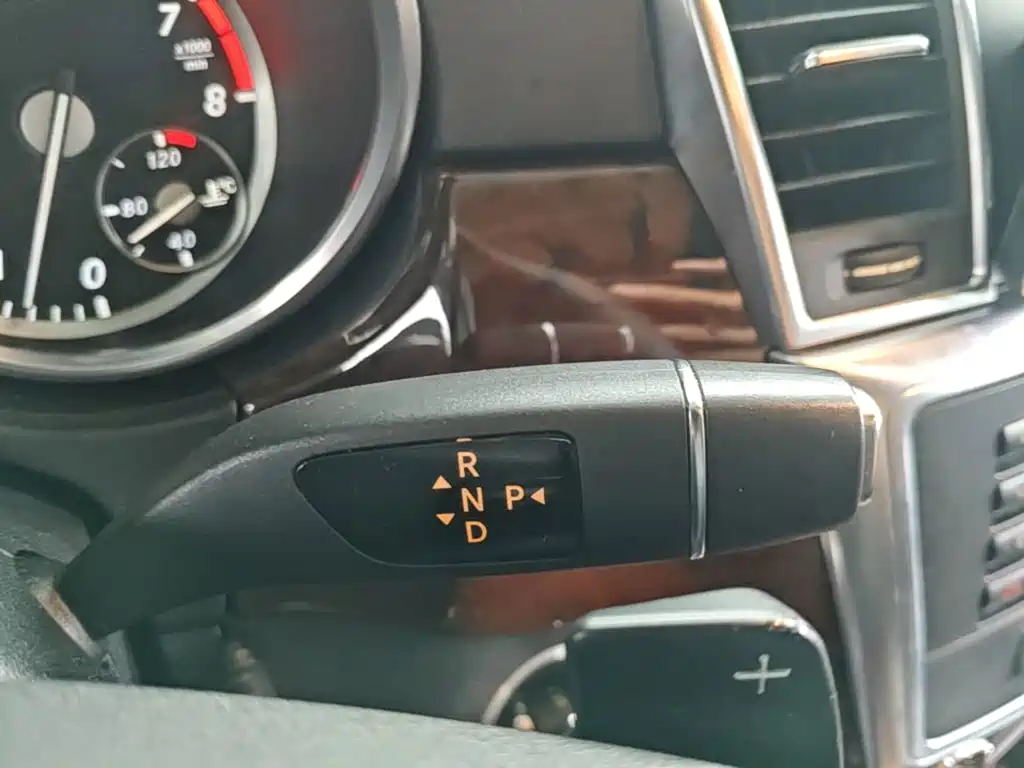 Mercedes-Benz M-Class — миниатюра 14