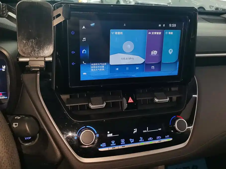 Toyota Corolla Cross — миниатюра 13