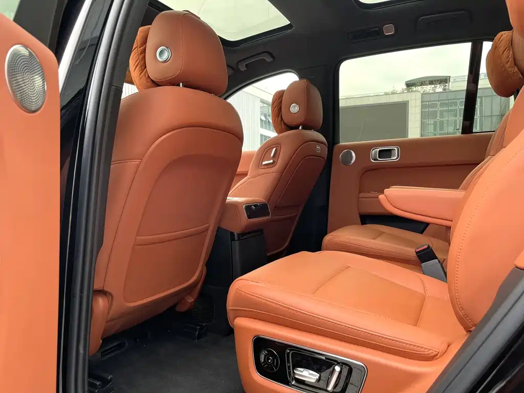 Li Auto Li L8 — миниатюра 2