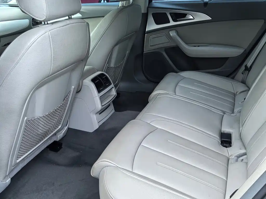 Audi A6L — миниатюра 6