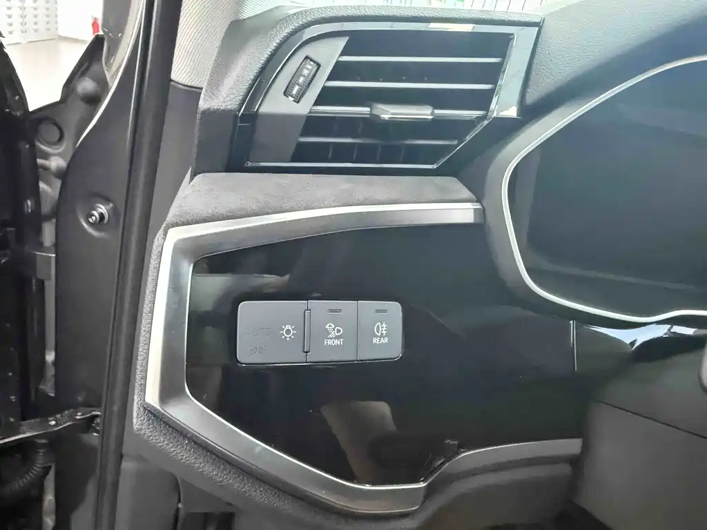 Audi Q3 — миниатюра 11