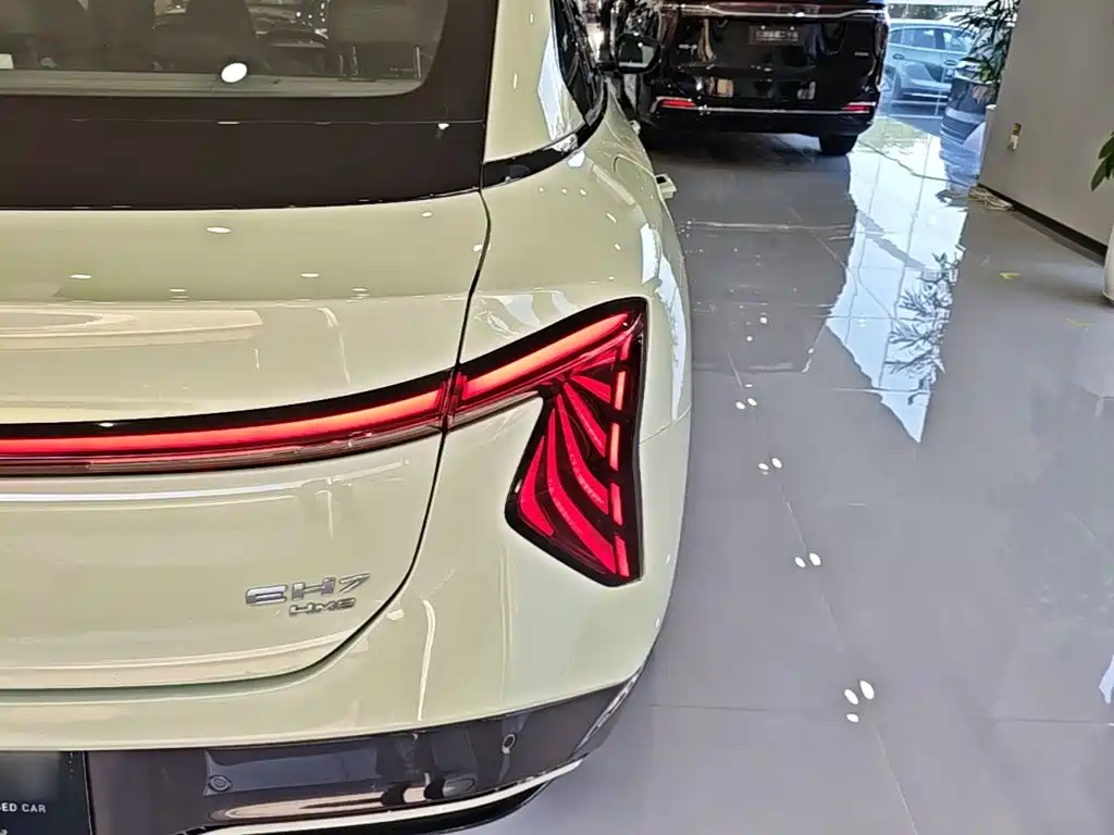 Hongqi Hongqi EH7 — миниатюра 8
