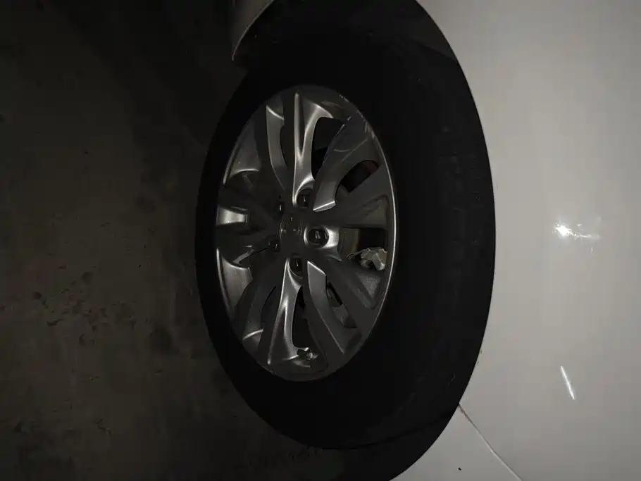 Buick Excelle — миниатюра 6