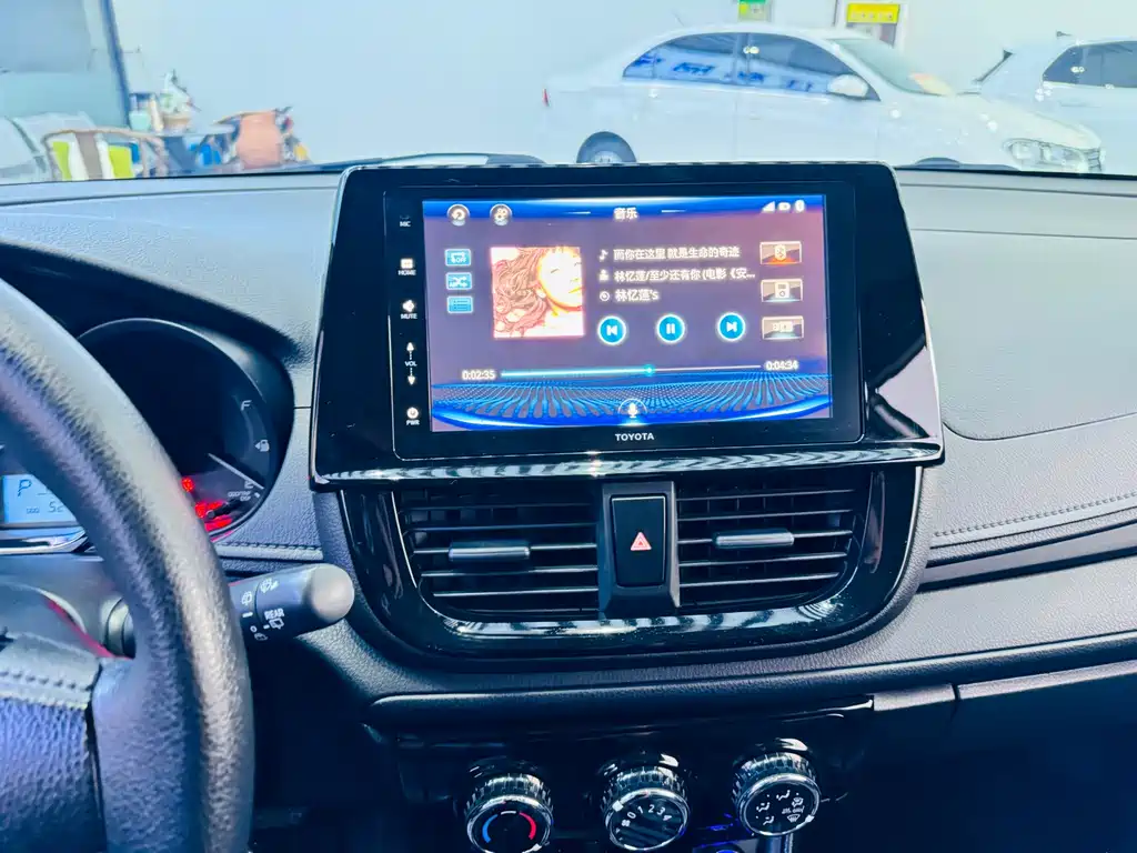 Toyota Vios FS — миниатюра 13