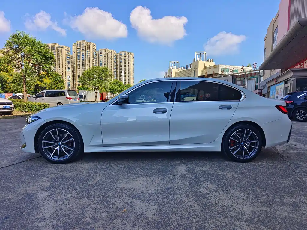 BMW 3 Series — миниатюра 5