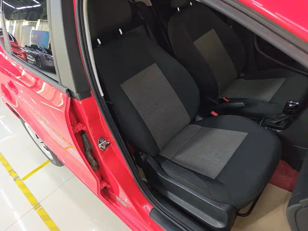 Volkswagen Polo — миниатюра 25