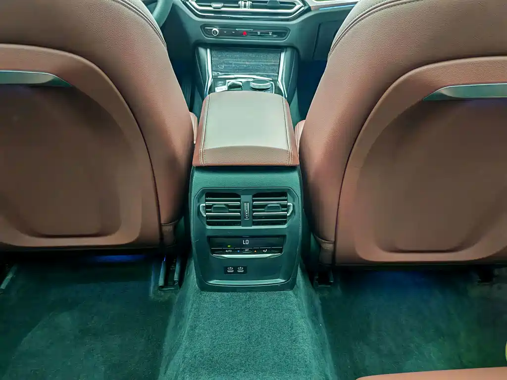BMW 3 Series — миниатюра 13