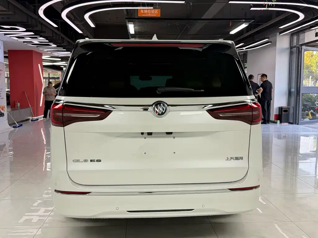 Buick GL8 — миниатюра 5