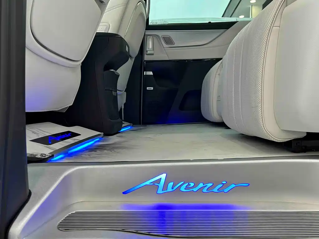 Buick GL8 Hybrid — миниатюра 17