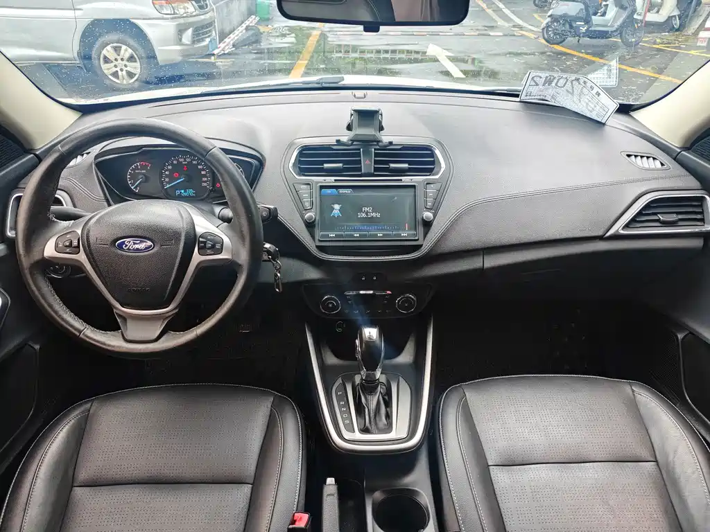 Ford Escort — миниатюра 9