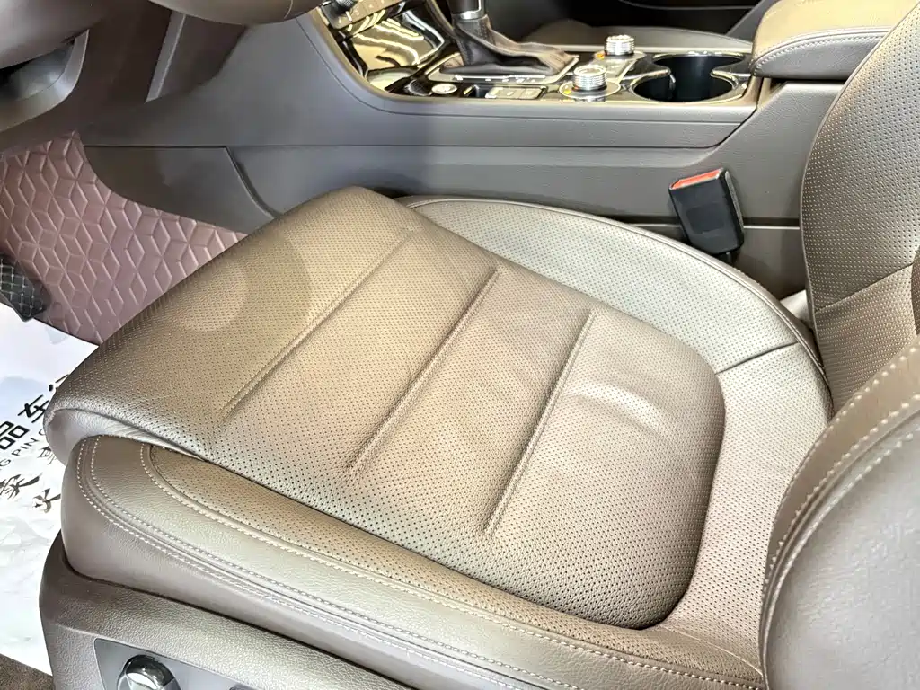 Volkswagen Touareg — миниатюра 13