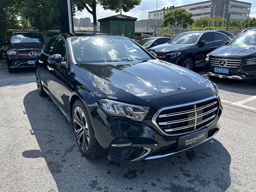 Mercedes-Benz E-Class — миниатюра 3