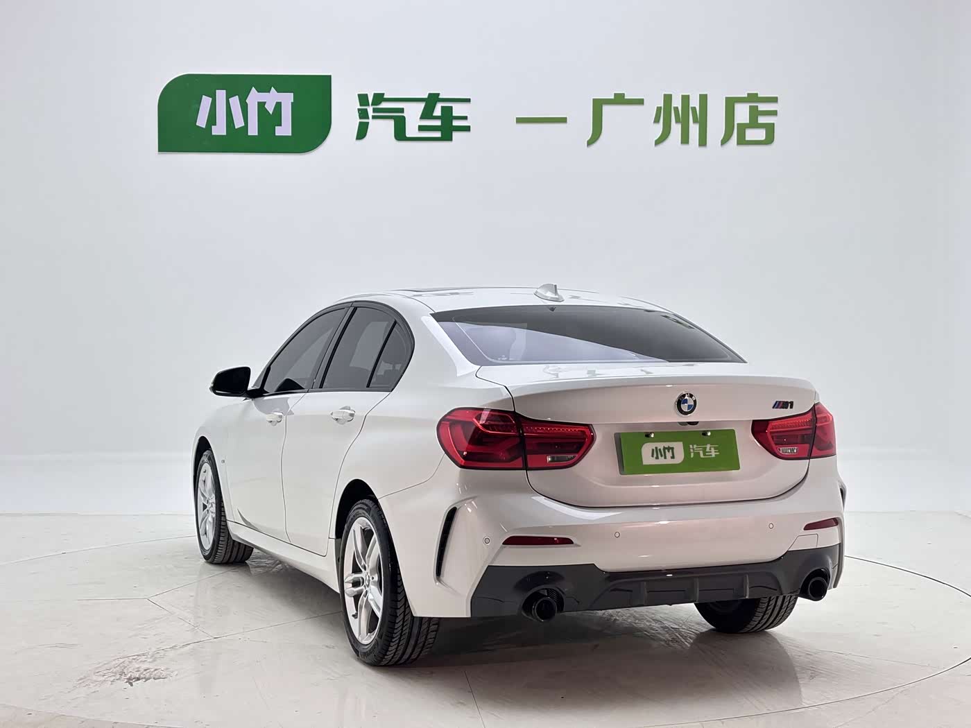 BMW 1 Series 1.5 л 2023 г. Белый, пробег 11000 км