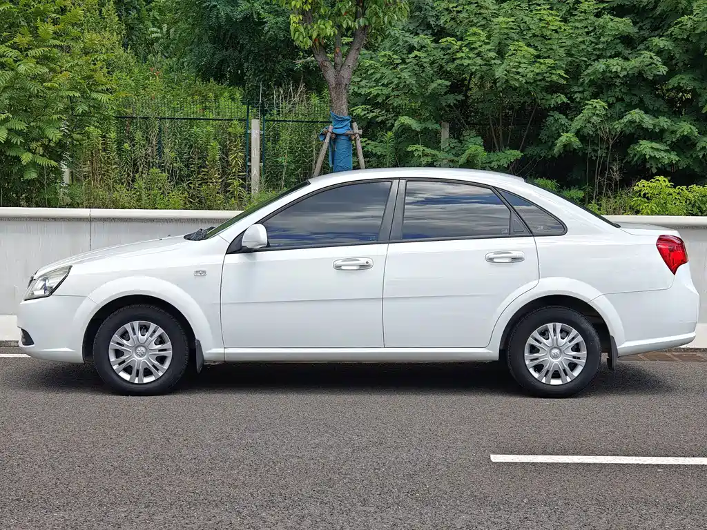 Buick Excelle — миниатюра 6