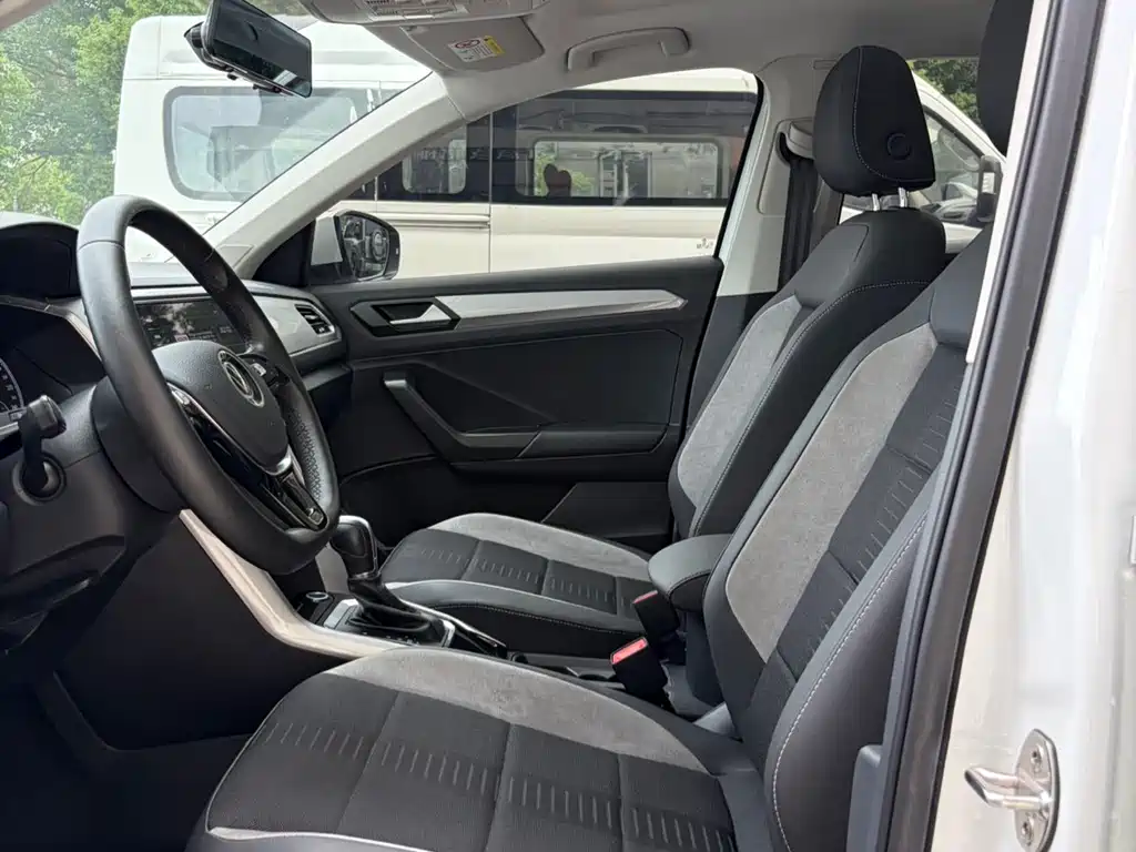 Volkswagen T-Roc — миниатюра 6
