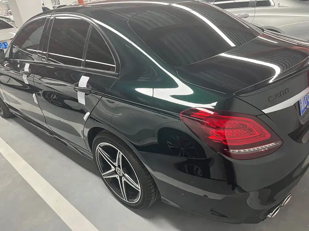 Mercedes-Benz C-Class — миниатюра 11