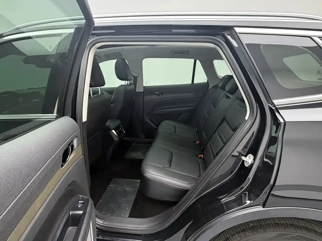 Ford Equator Sport — миниатюра 13
