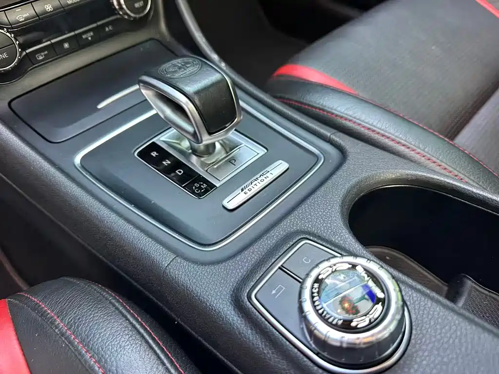 Mercedes-Benz GLA AMG — миниатюра 15