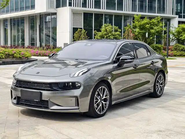 2021 Lynk & Co 03