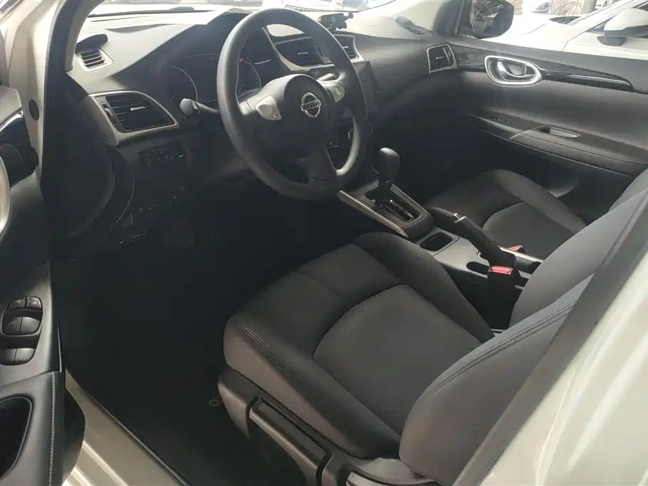 Nissan Sylphy 2024 1.6XE CVT Comfort