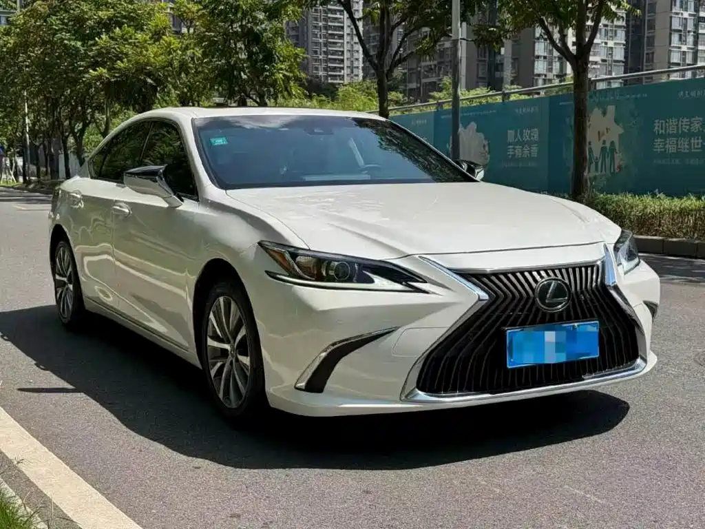 Lexus ES — миниатюра 3