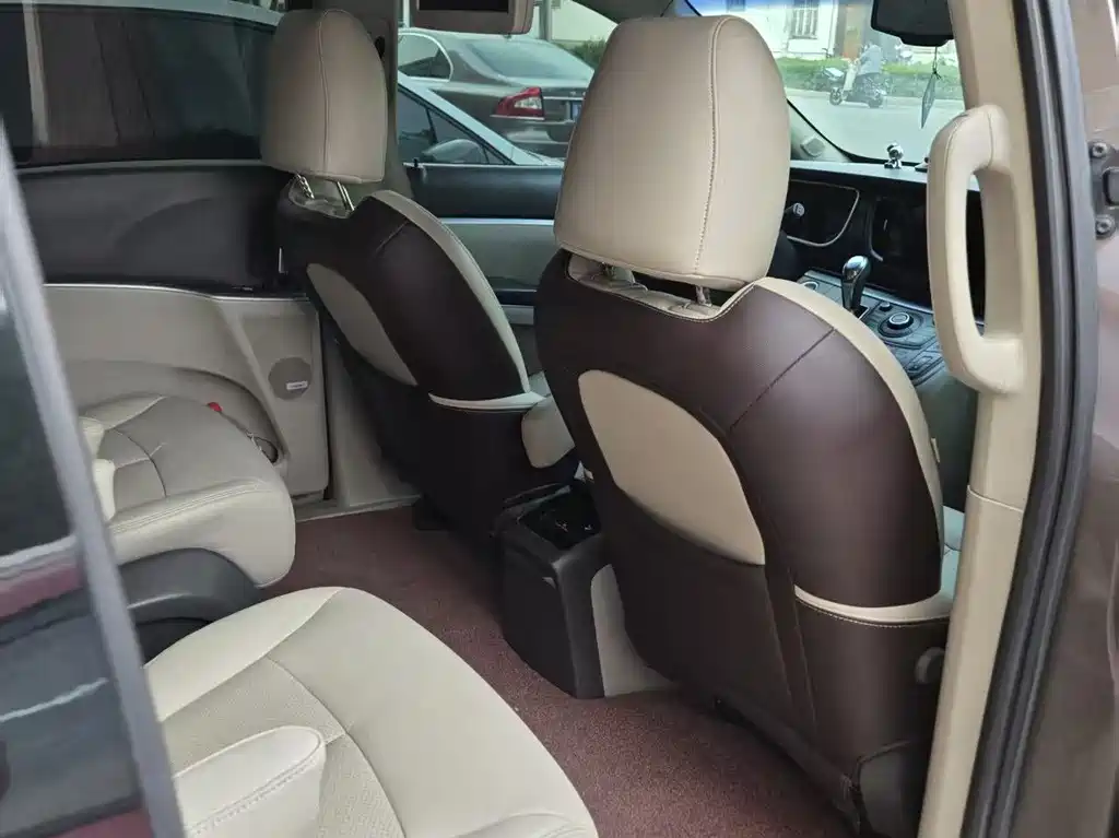 Buick GL8 2011 3.0L XT Luxury Flagship