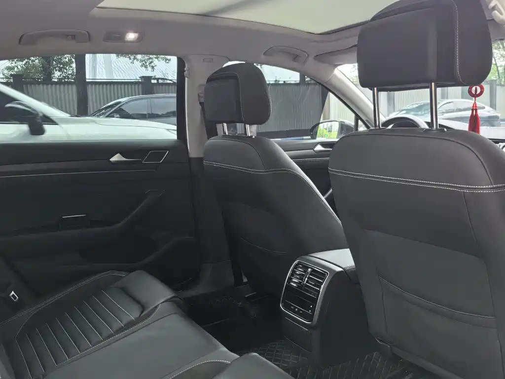 Volkswagen Magotan — миниатюра 6