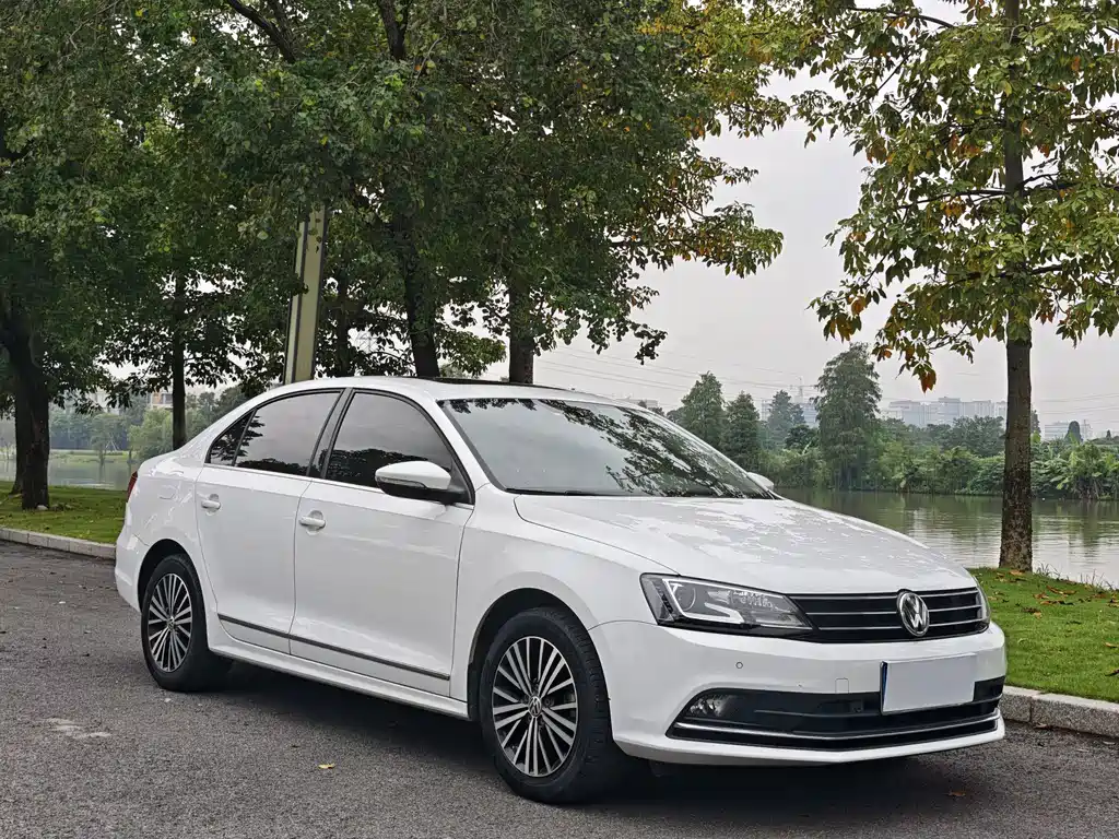 Volkswagen Sagitar — миниатюра 3