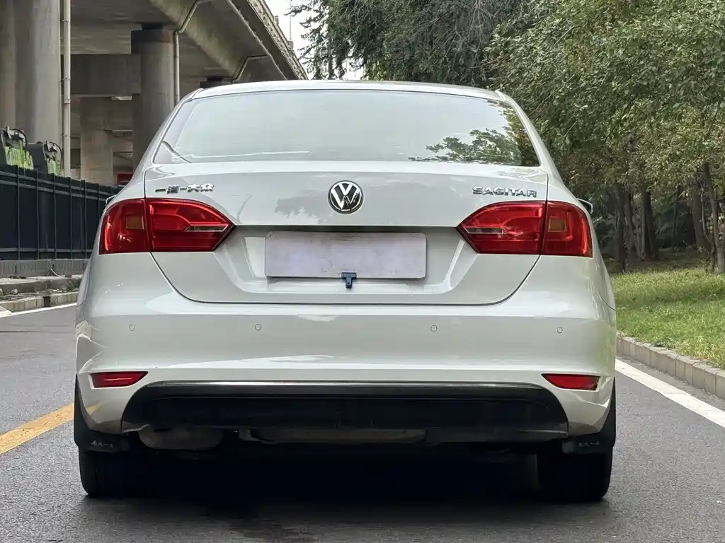 Volkswagen Sagitar — миниатюра 5