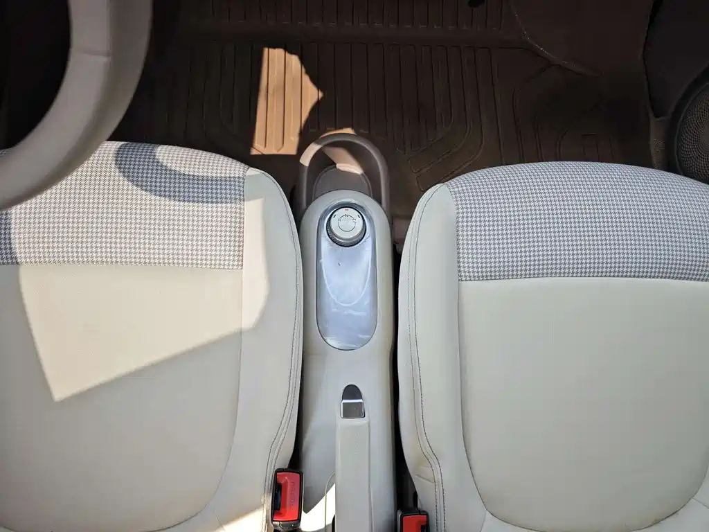 Wuling MINIEV — миниатюра 13
