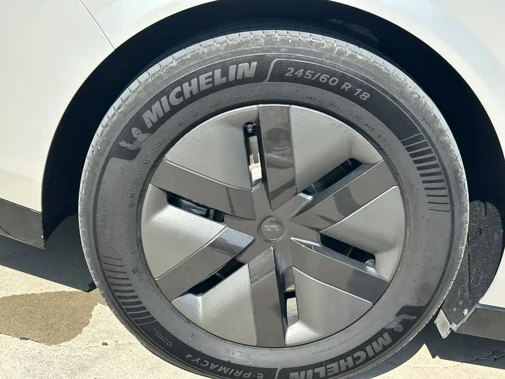 Li Auto Li MEGA — миниатюра 7
