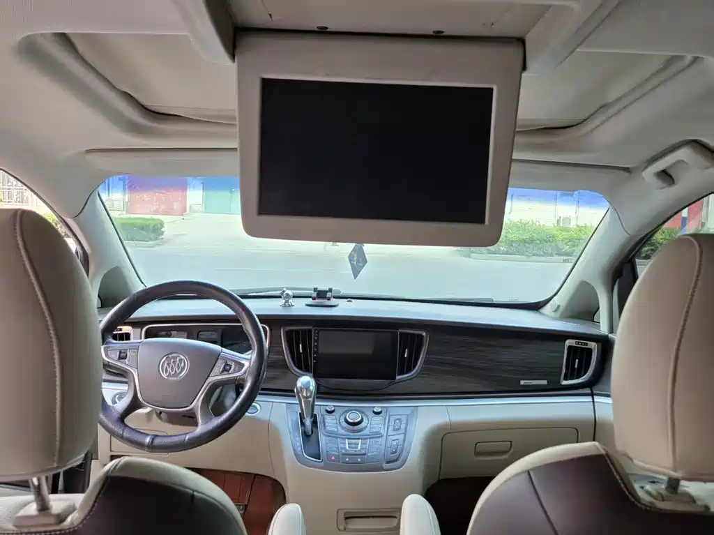 Buick GL8 2011 3.0L XT Luxury Flagship