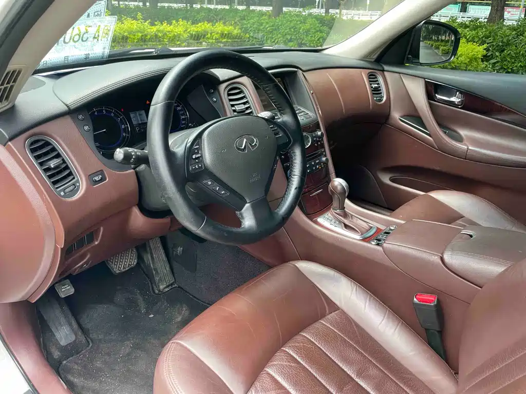 Infiniti QX50 (Import) — миниатюра 14