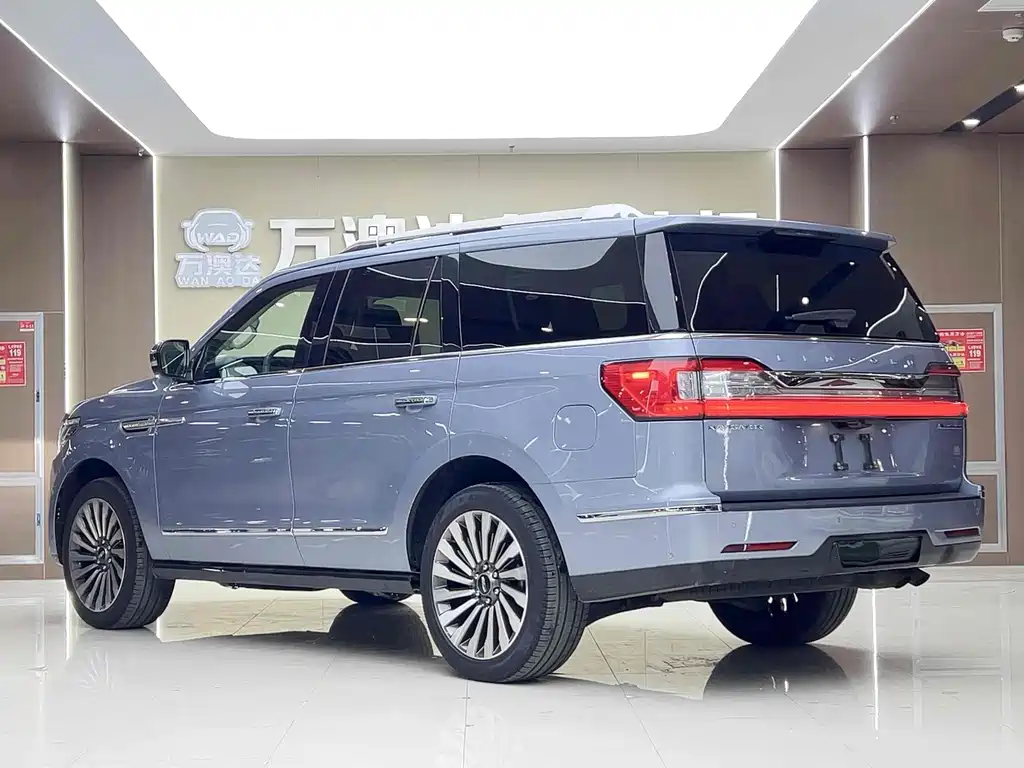 Lincoln Navigator — миниатюра 18