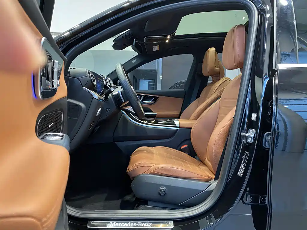 Mercedes-Benz GLC 2023 GLC 300 L 4MATIC 7 мест