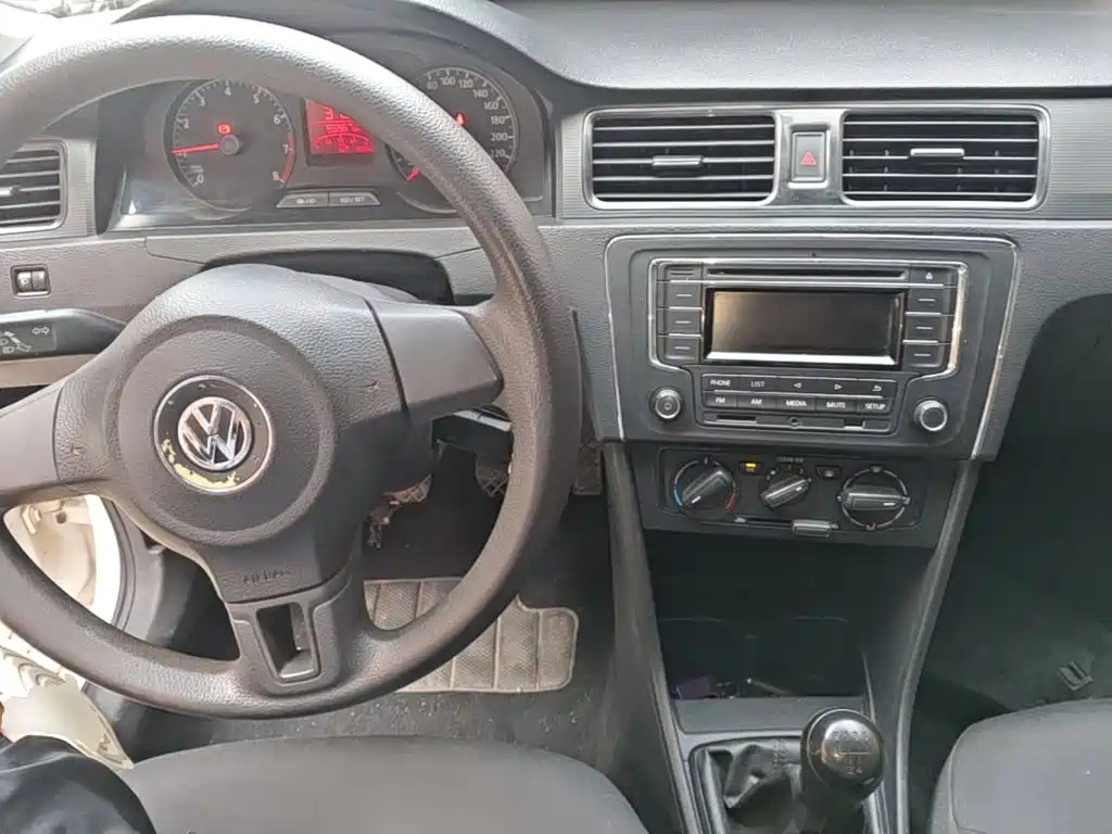 Volkswagen Santana — миниатюра 10