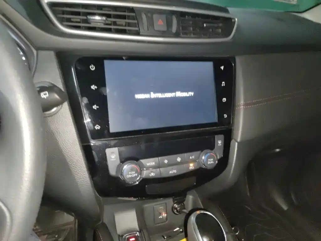 Nissan Qashqai — миниатюра 14